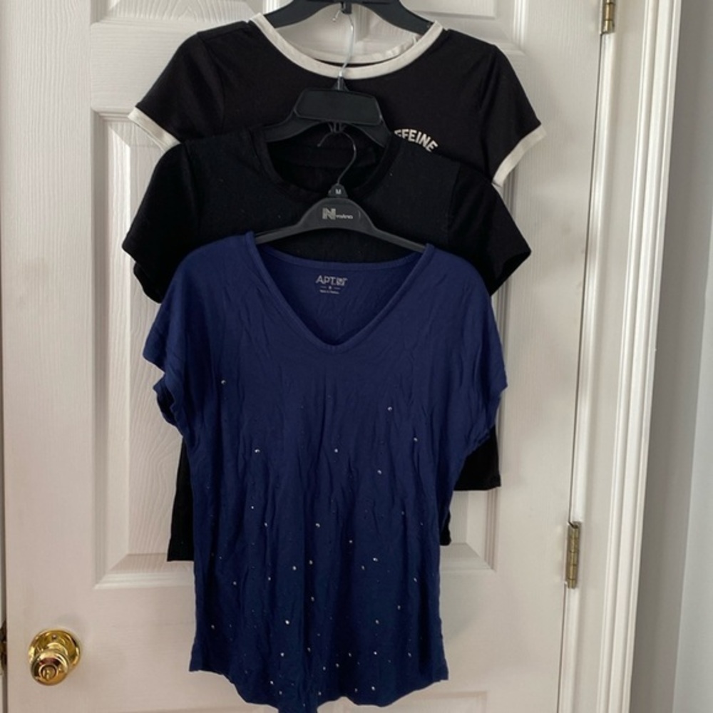 Bundle of women tops